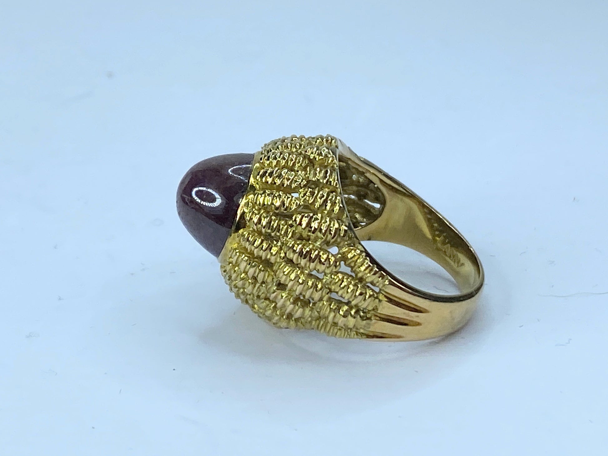 14K yellow gold carbochon Star Ruby texture Dome ring s6.5 10.4g JR675