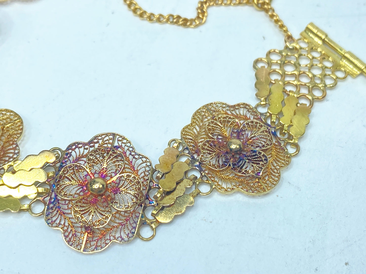 Antique Art Deco 18K Gold Filigree Floral Bracelet with Acorn Charm JR1110