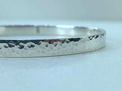 James Avery 6.0mm Hammered Bangle Bracelet Sterling Silver 26g 8" JR673