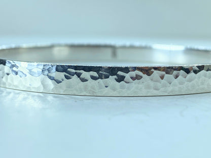 James Avery 6.0mm Hammered Bangle Bracelet Sterling Silver 26g 8" JR673