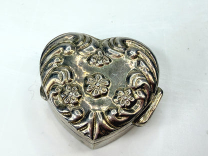 Vintage Sterling Silver Embossed Floral Heart Pill Trinket Box 11g 1.25" SS479