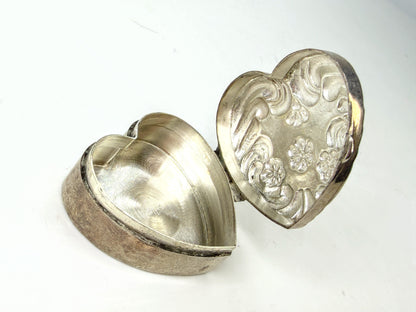 Vintage Sterling Silver Embossed Floral Heart Pill Trinket Box 11g 1.25" SS479