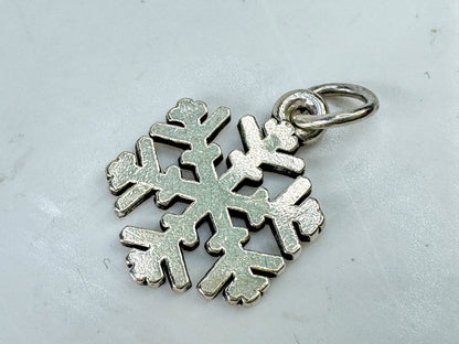 Vintage James Avery Artisan Sterling Silver Snow Crystal Snowflake Charm JR2078
