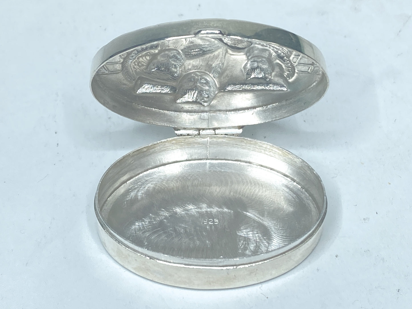 Sterling Silver 925 Vintage Oval Cat Cute Family Mini Pill Box Case 1 7/8" SS132