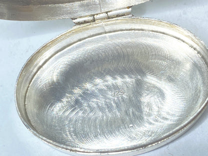 Sterling Silver 925 Vintage Oval Cat Cute Family Mini Pill Box Case 1 7/8" SS132