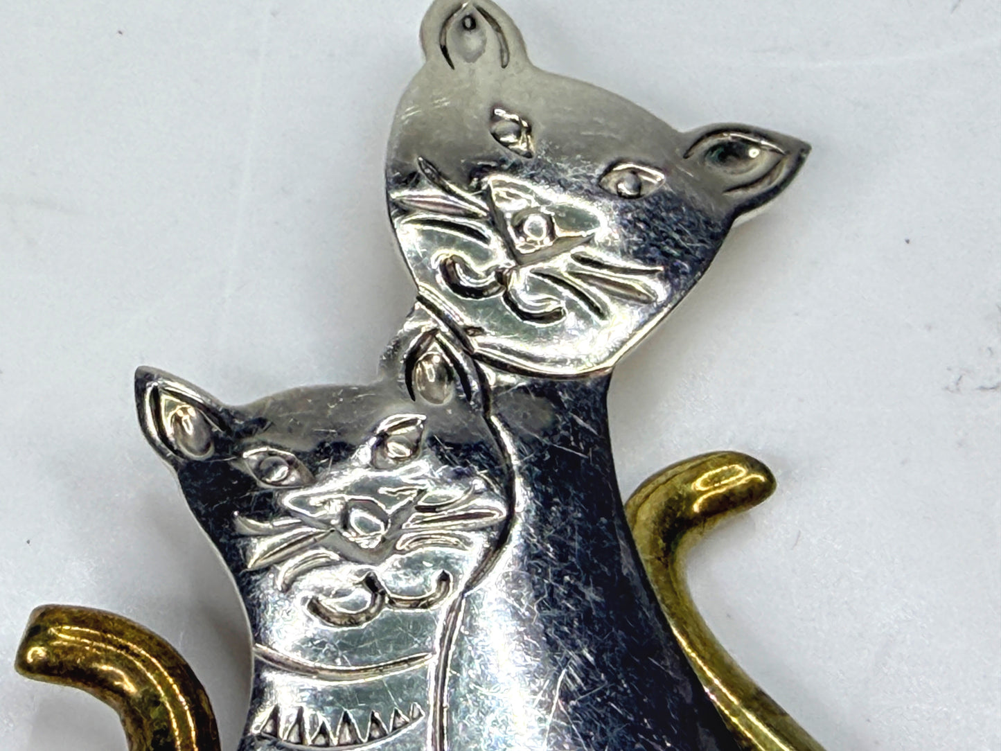 Vintage Mexican Sterling Silver Two Cats Brooch Mixed Metal 1 5/8" JR1971