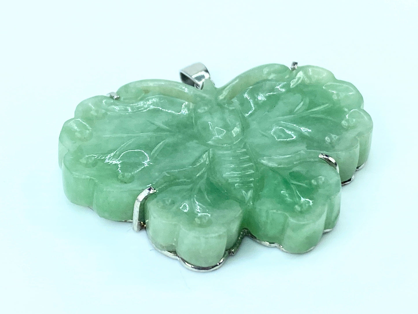 Platinum 900 natural Jadeite Butterfly motif pendant 15.8g 1.5"  JR9554