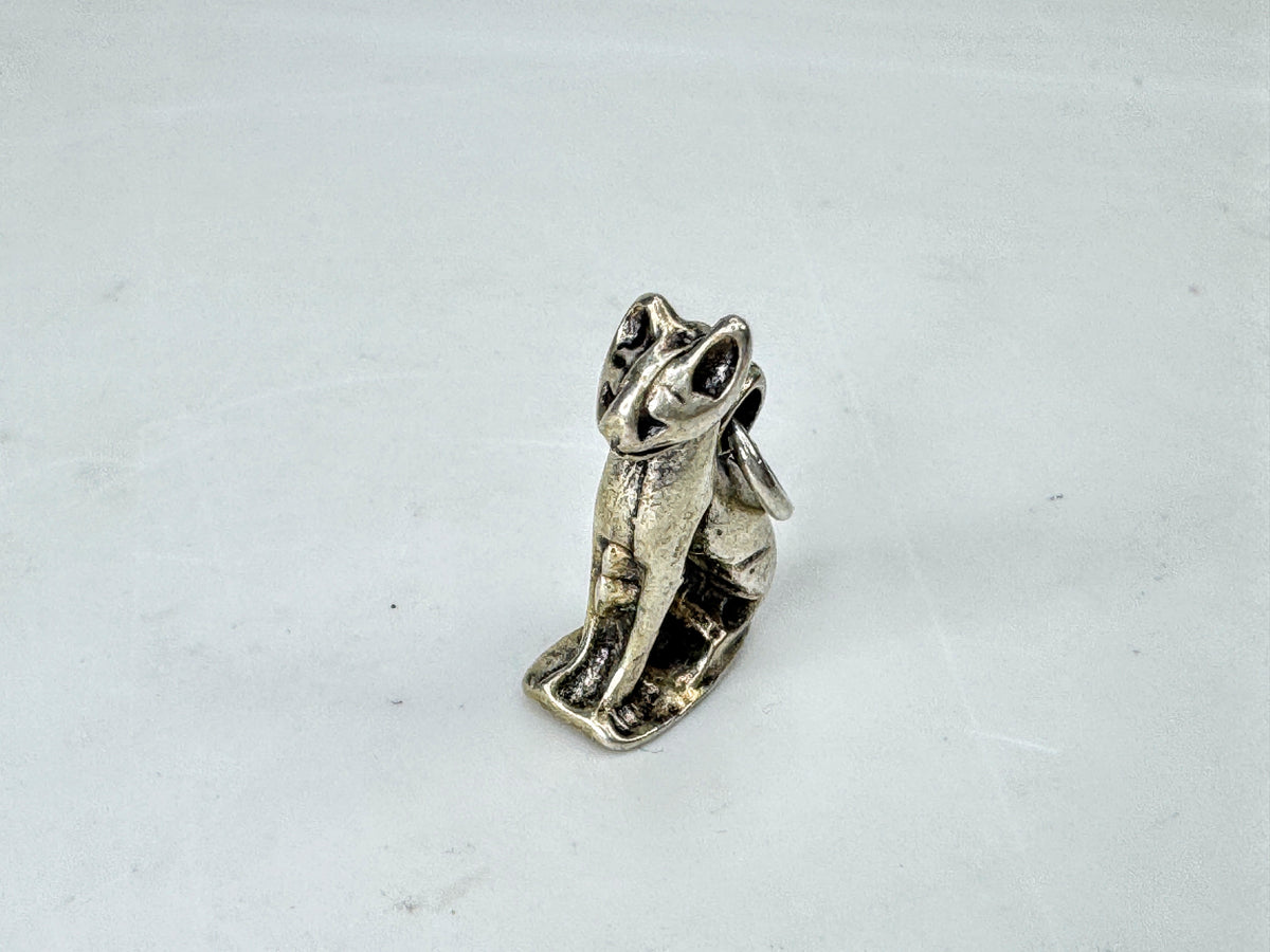 Vintage Sterling Silver 3D Sitting Cat Figural Charm Pendant 3.0g JR2082