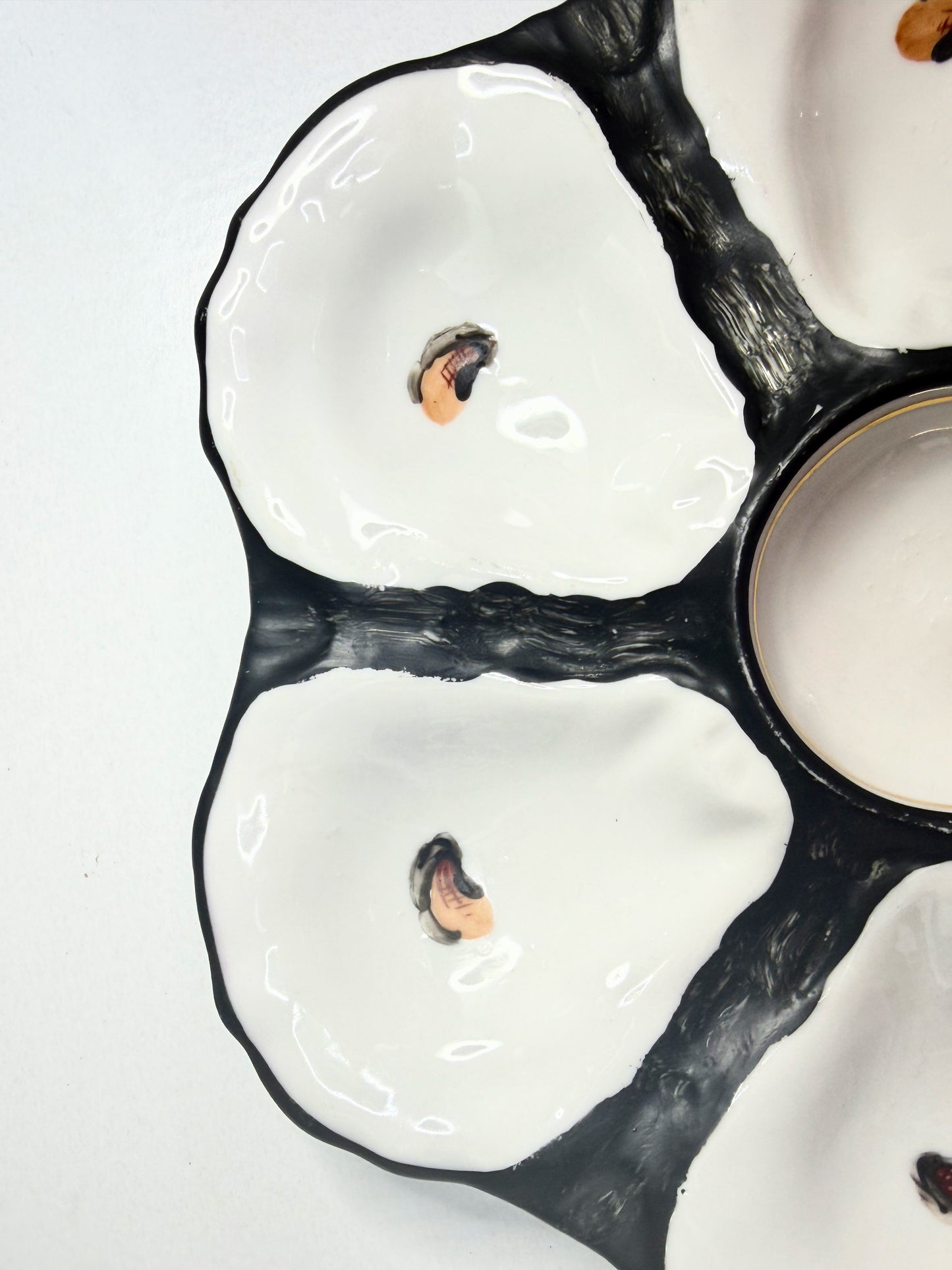 French Oyster Plate Belle Époque Black & White Naturalistic c1900 A745