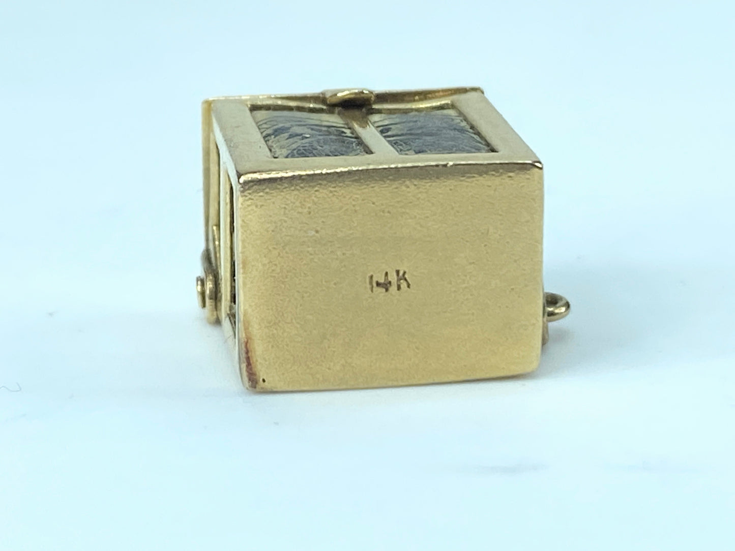 Movable Money Vault Charm in 14 Karat Gold JR9555