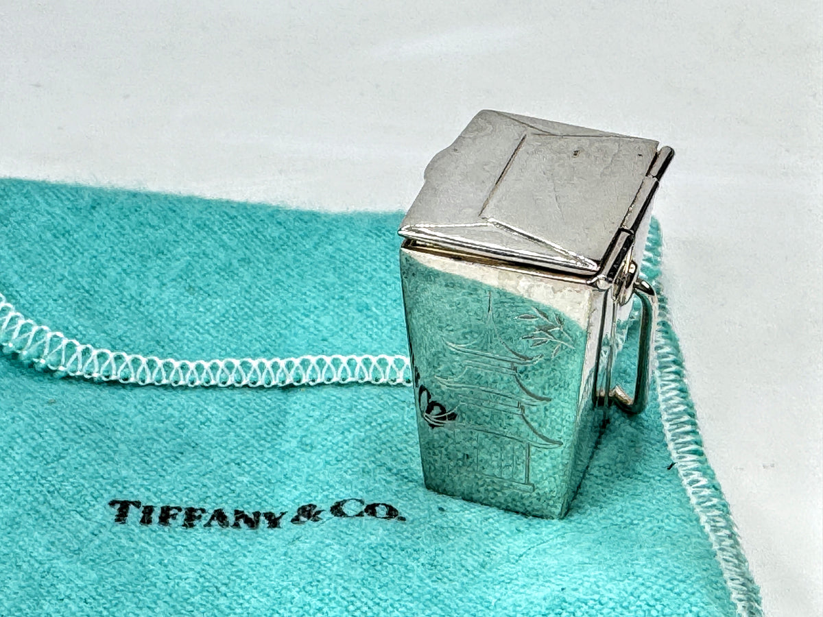 Tiffany & Co. Sterling Silver Chinese Take-Out Pagoda Pill Box Spain 38.4g SS500