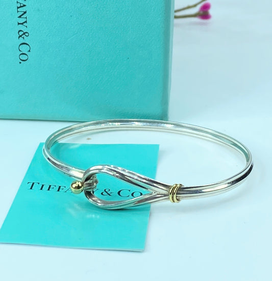 Tiffany & Co. Hook & Eye Love Knot Bangle 18K gold Sterling 925 12.2g 7" JR128