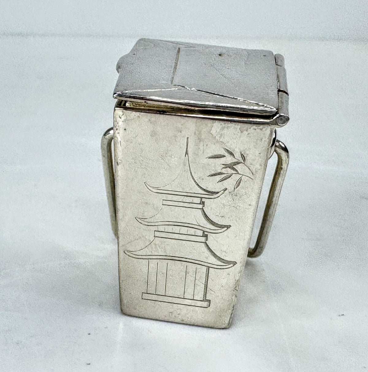Tiffany & Co. Sterling Silver Chinese Take-Out Pagoda Pill Box Spain 38.4g SS500