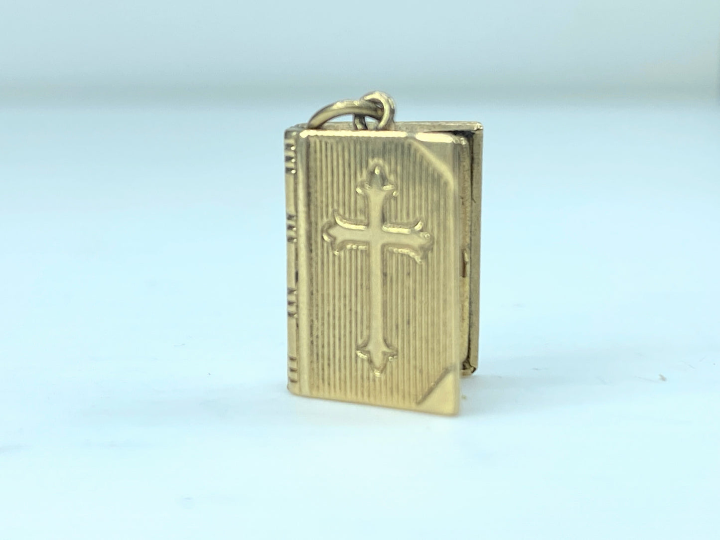 Movable Lord's Prayer Opening Book Charm in 14 Karat Yellow JR9558