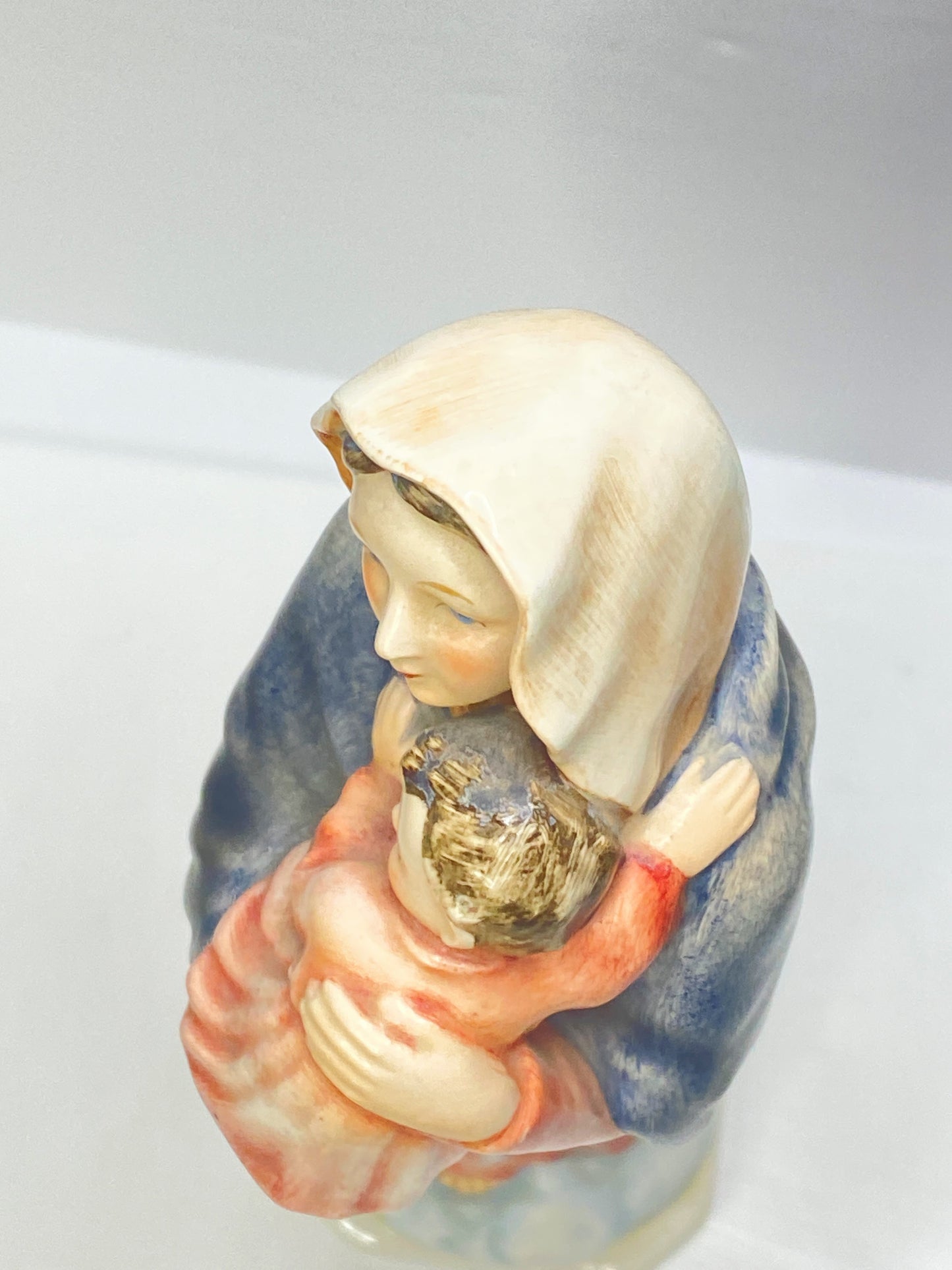 Goebel Hummel Madonna & Child TMK-2 Full Bee Figurine 9.5"A722