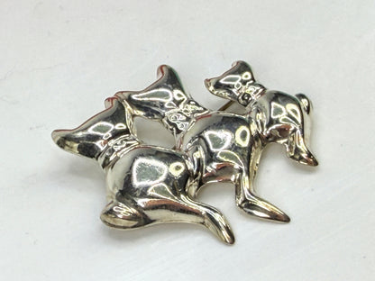 Vintage Sterling Silver Three Sitting Cats Brooch Figural Feline Pin 1.5" JR1980