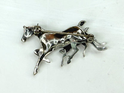 Vintage Beau Sterling Silver Running Horses Mare Foal Brooch Pin  3.4g JR1977