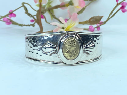 Italy Hammered Sterling Silver Cuff Bracelet 14K Cameo Centerpiece 6.75 JR9684