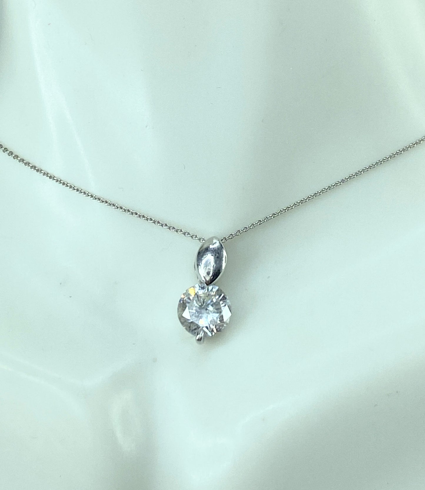 Platinum 1.14ct H/SI1 Round Brilliant Solitaire Diamond necklace 3.8g 18" JR9564