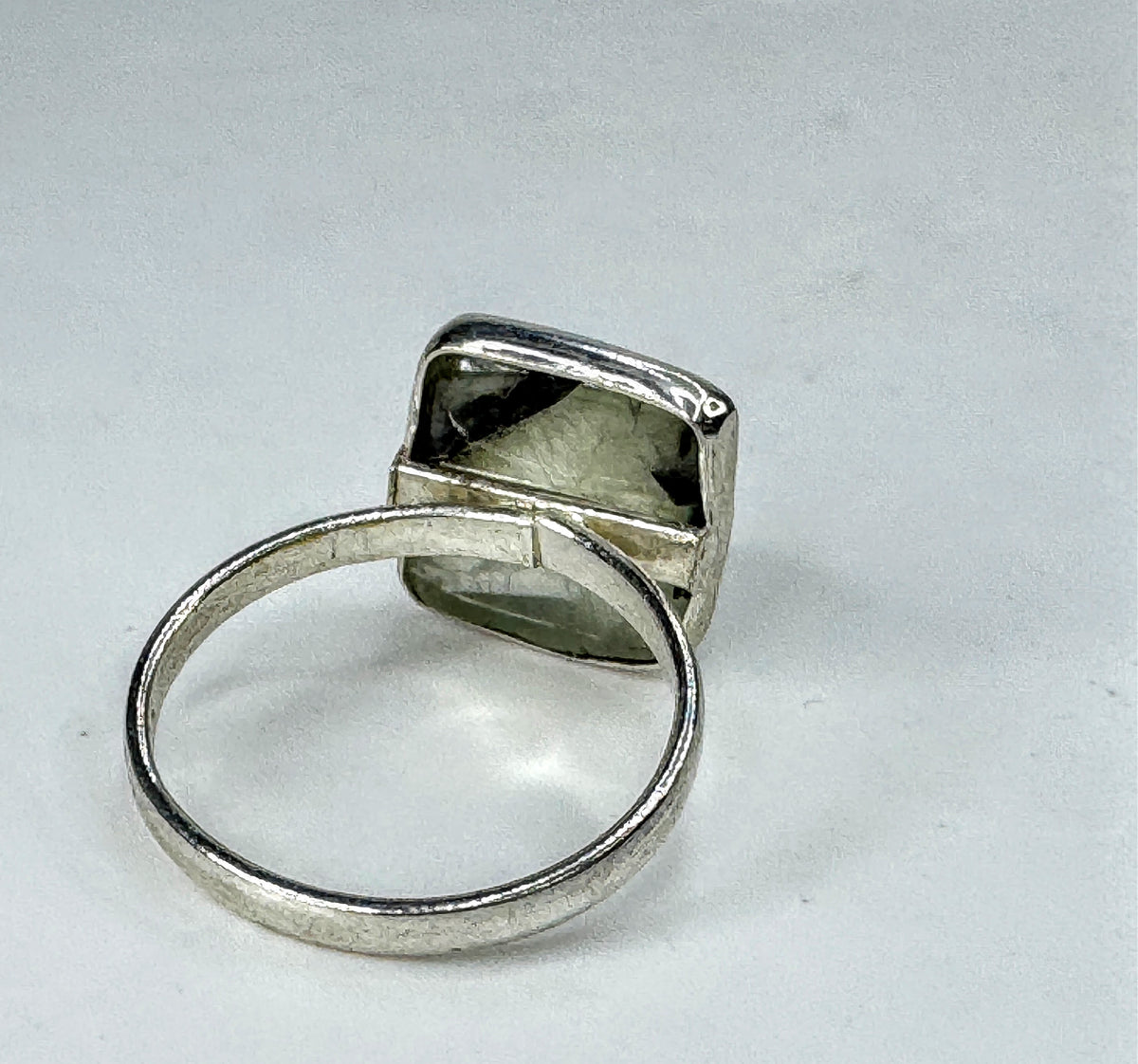 Handmade Green Tourmaline gemstone Sterling Silver Ring Size 7.5  3g s7.5 JR2091