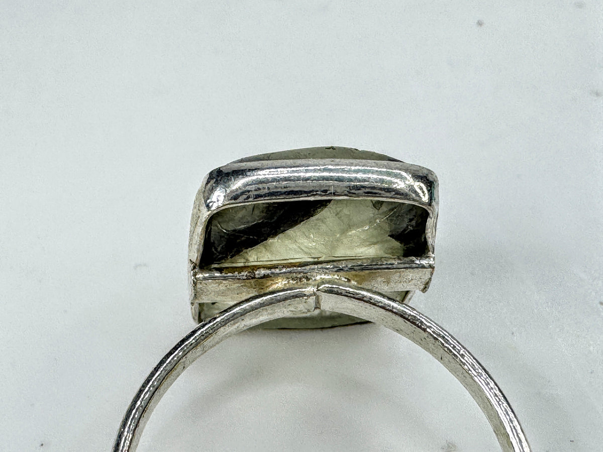 Handmade Green Tourmaline gemstone Sterling Silver Ring Size 7.5  3g s7.5 JR2091