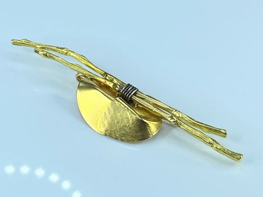 Artisan handmade modernist 18K yellow gold brooch pin