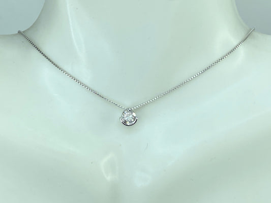 Platinum 0.31ct F/VS2 Round Brilliant Solitaire Diamond box necklace 2.9g JR9567