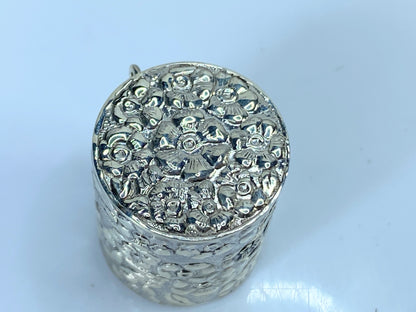 925 Sterling Silver Decorative Flower Hinged Box Trinket thimble case 12.7g SS85