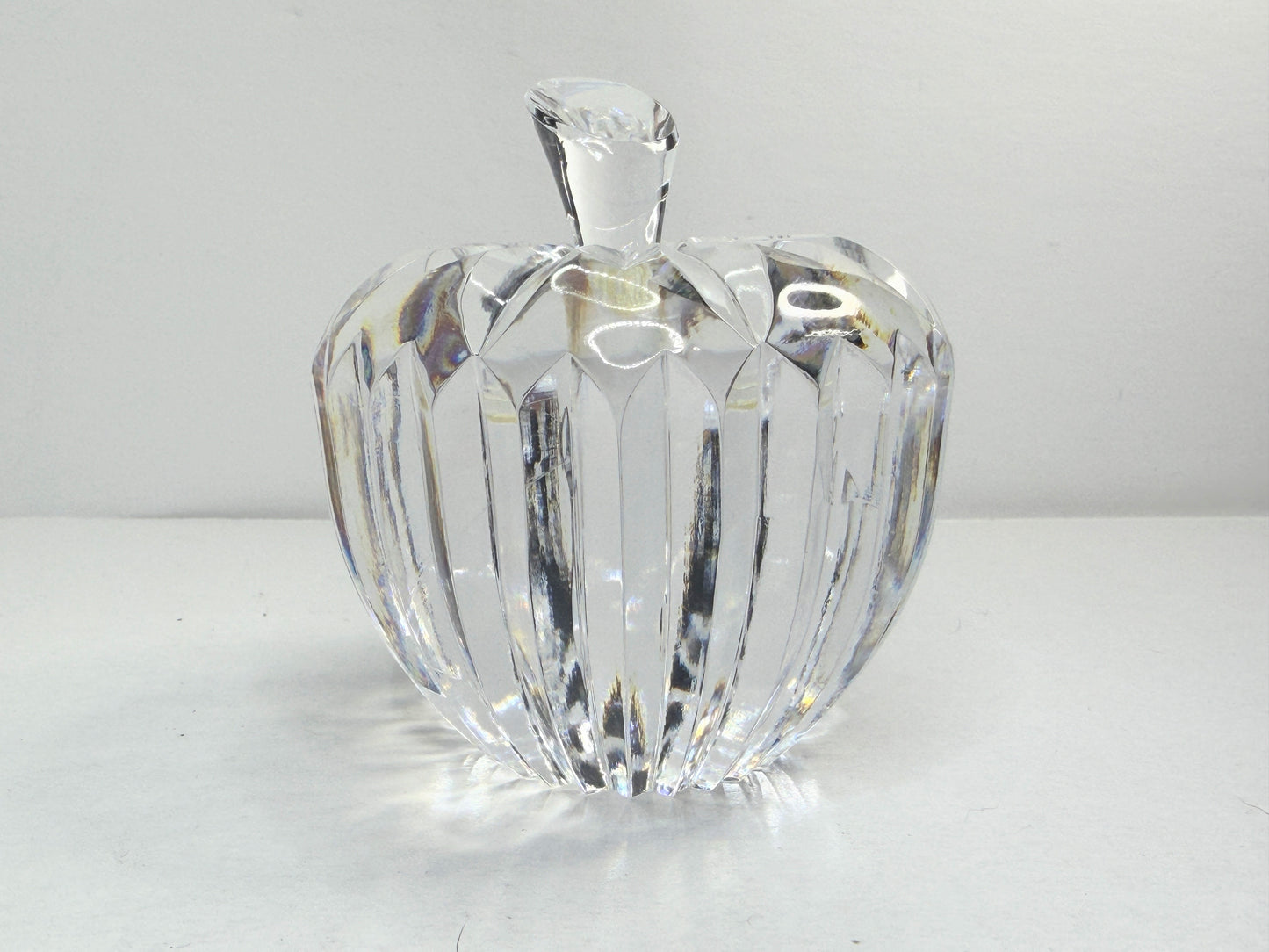 Signed Waterford Crystal APPLE Paperweight, Sculpture, Figurine - The Big Apple S256