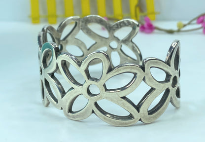 James Avery Retired Sterling Sliver 28mm Daisy Flower Wide Cuff 7" 43.8g JR717