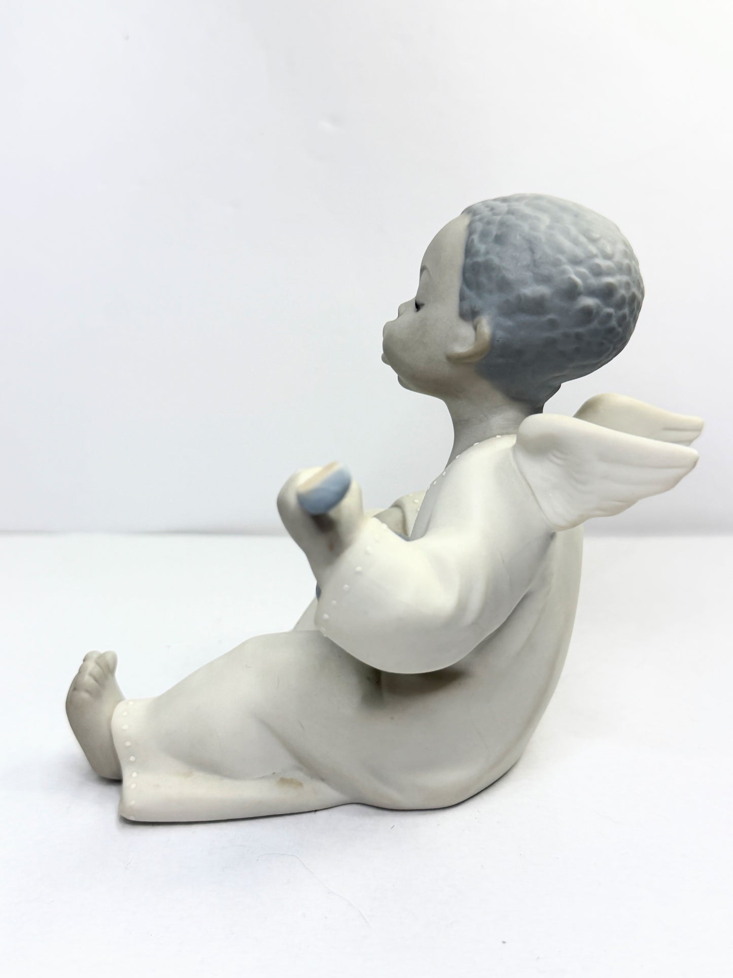 Matte Lladro Black Legacy Collection Angel Boy with Mandolin #4537 A769