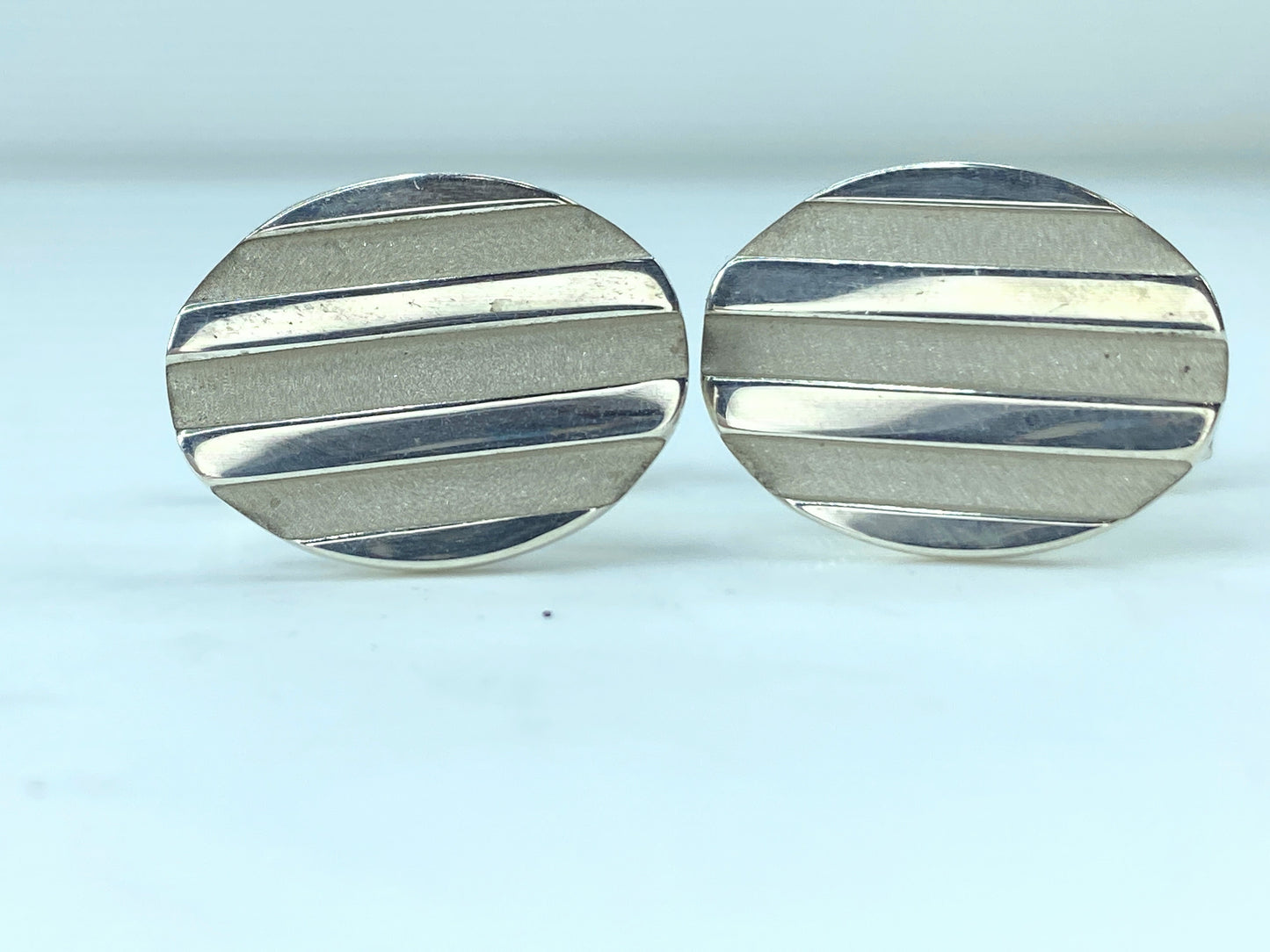 Tiffany & Co. 1995 925 Sterling Silver Oval Striped Cufflinks 10.9g JR9572