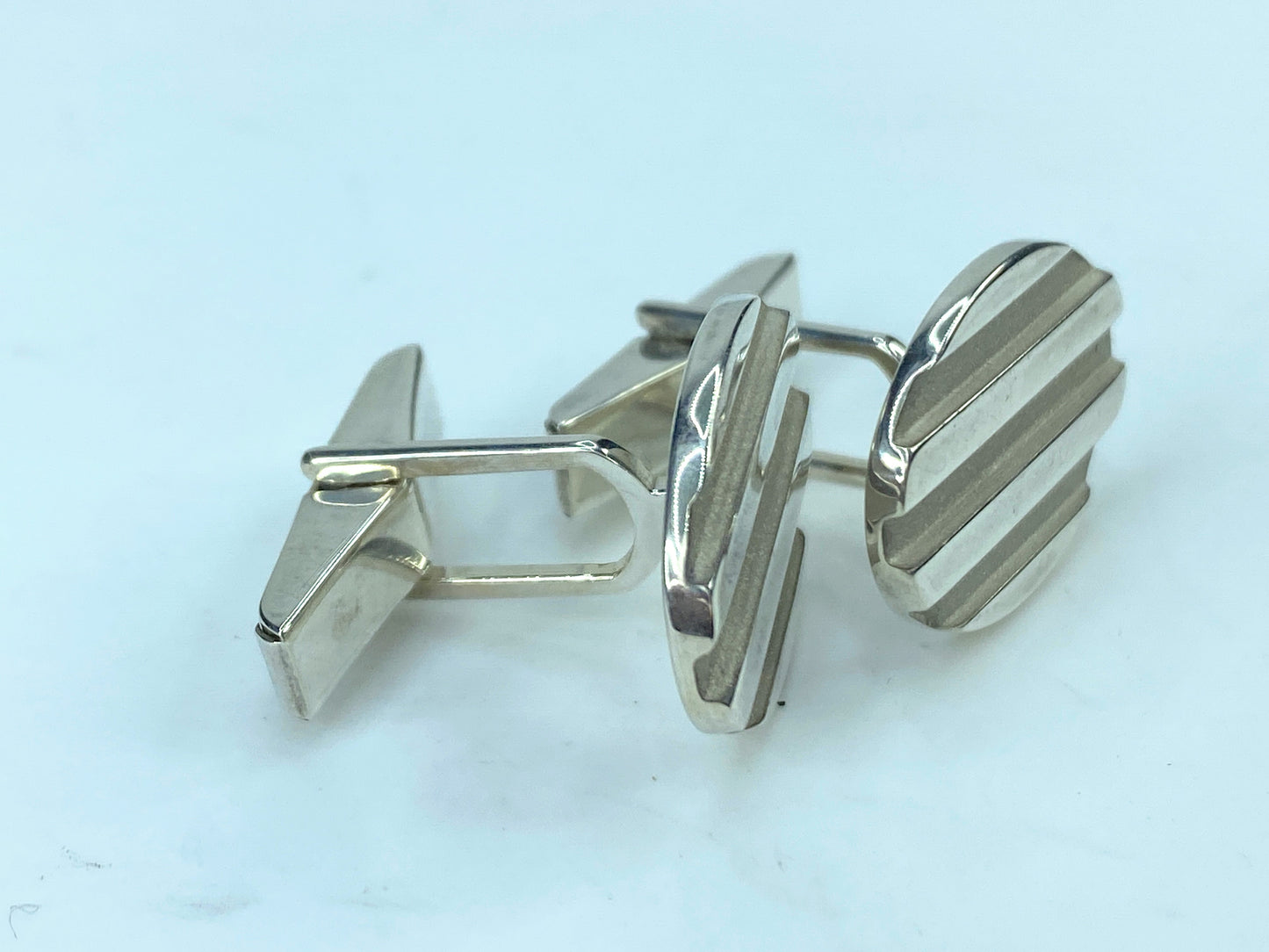 Tiffany & Co. 1995 925 Sterling Silver Oval Striped Cufflinks 10.9g JR9572