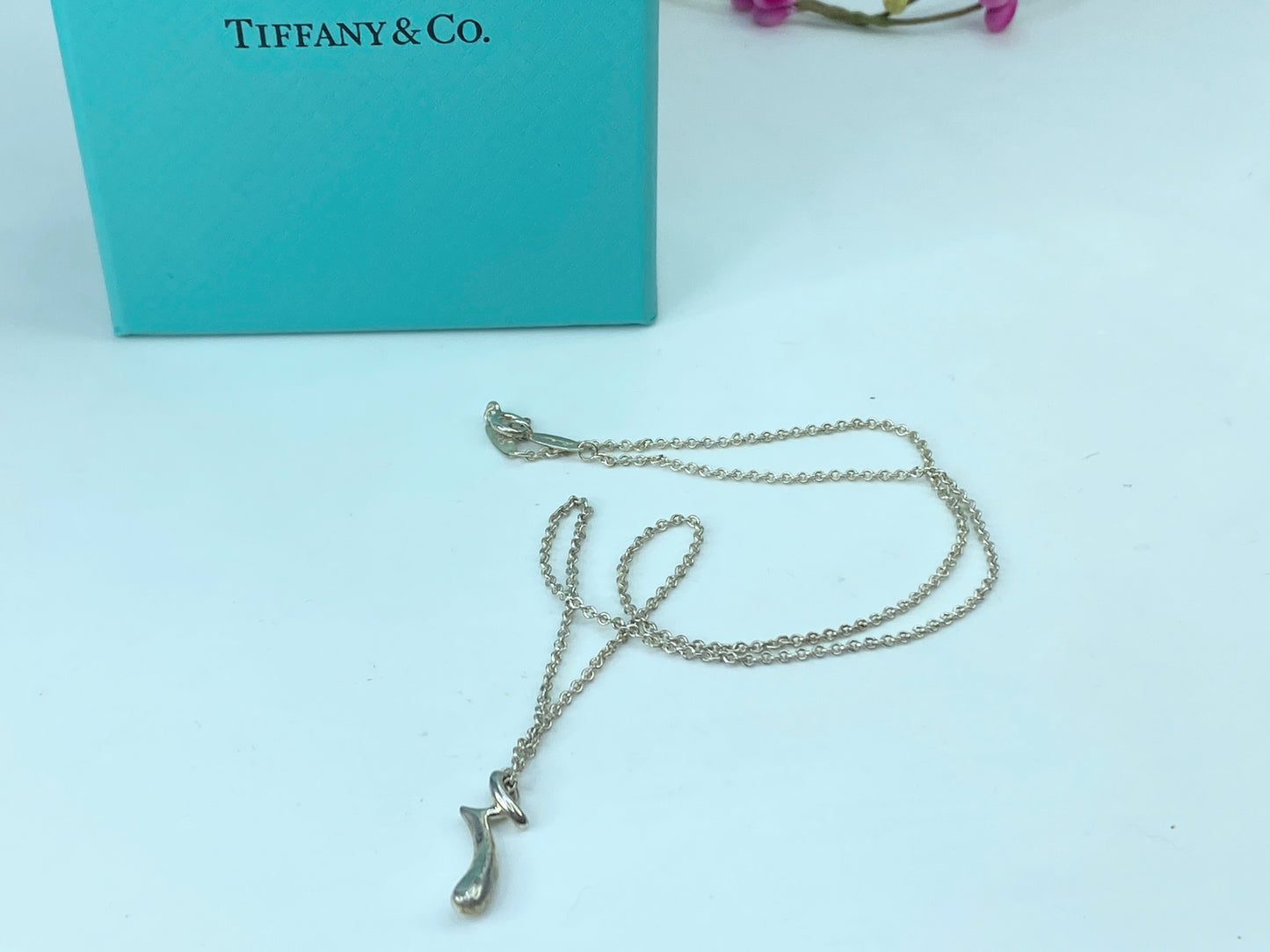 Tiffany & Co Silver Peretti Alphabet "r" Medium pendant necklace 17.5" JR721
