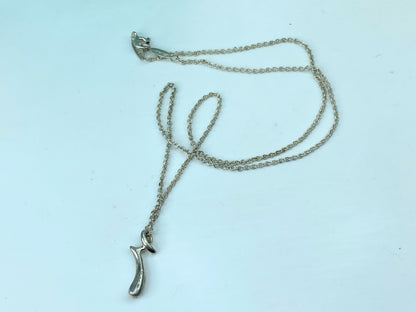 Tiffany & Co Silver Peretti Alphabet "r" Medium pendant necklace 17.5" JR721