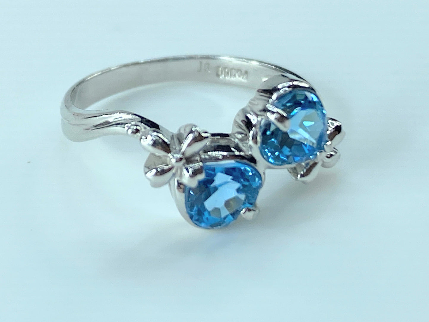 Platinum Heart shaped Blue Topaz foliage floral ring 3.6g s7 JR97