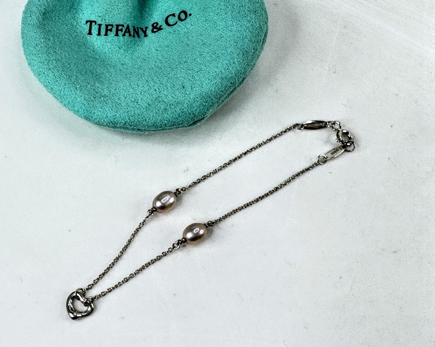 Tiffany & Co Elsa Peretti Open Heart Pink Pearl Bracelet Sterling Silver JR2006