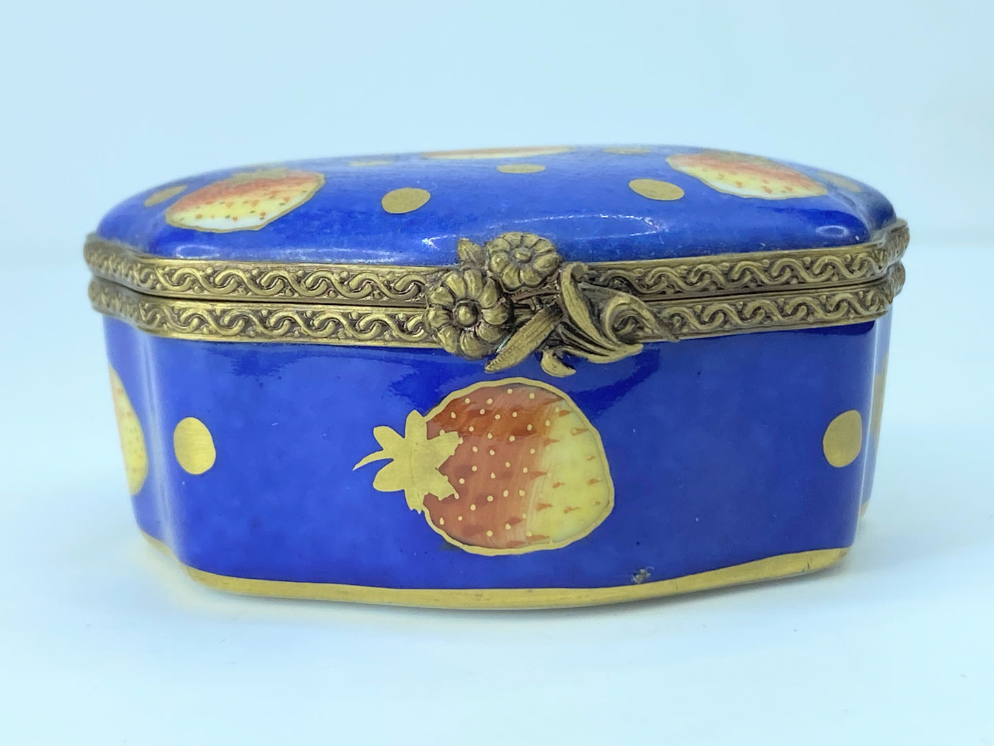 LIMOGES Gilt Porcelain Strawberry Pill Box France A26