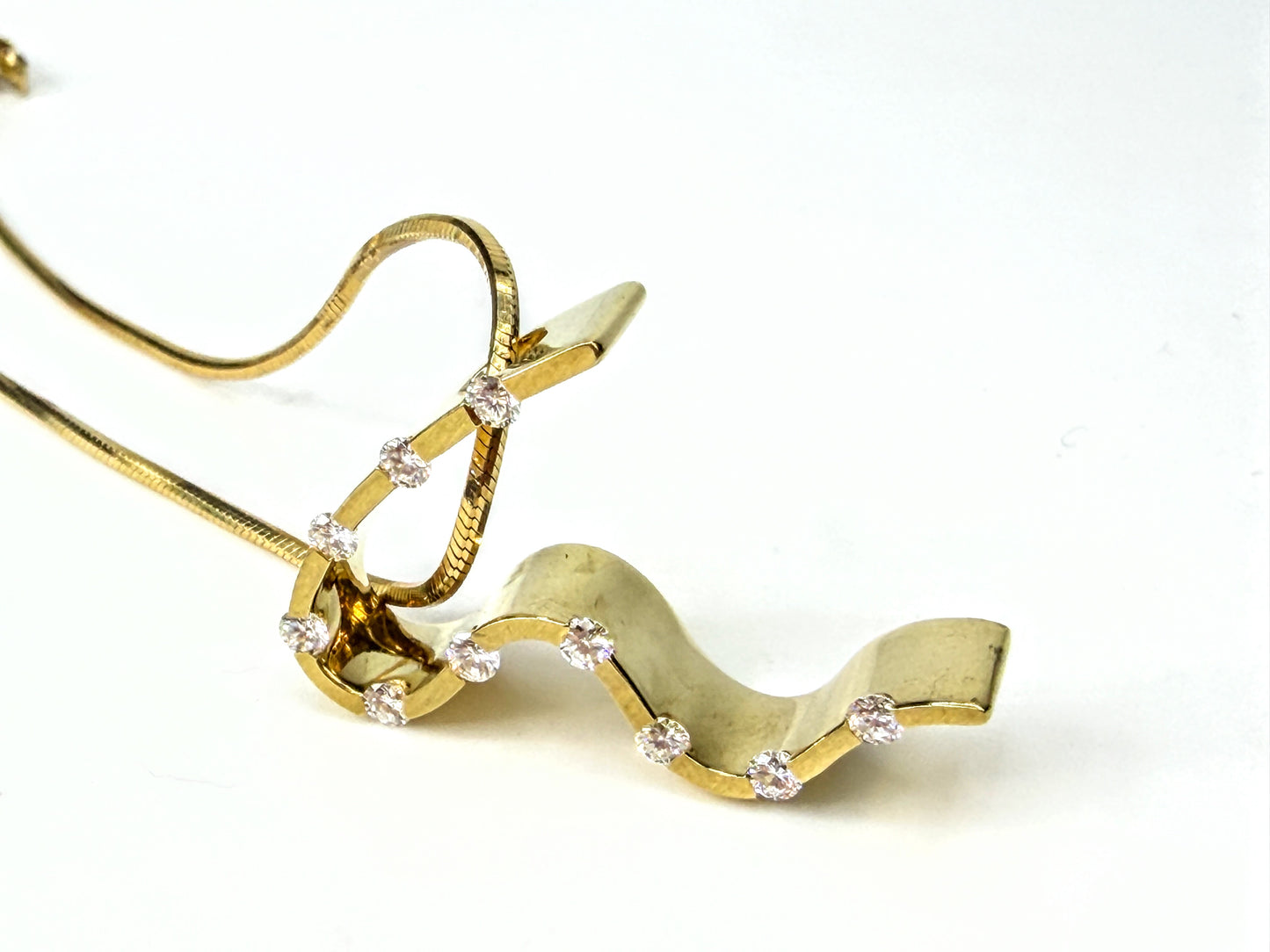 Michael Sugarman 18K Gold Diamond Meandering Pendant 14K Necklace JR1937