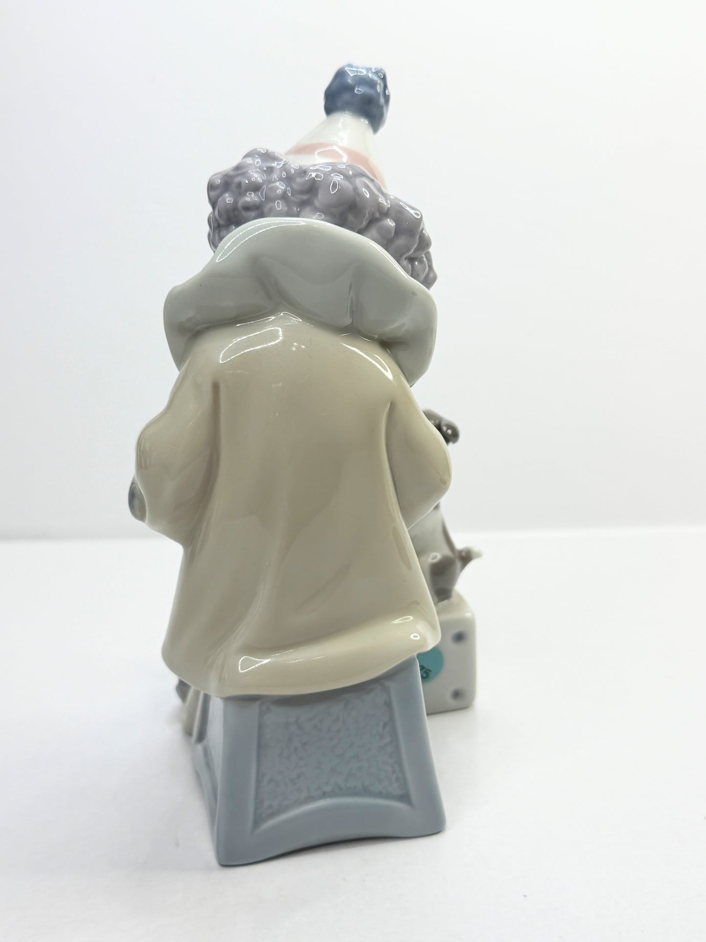 Lladró Pierrot with Puppy and Ball Figurine, Retired 2007 Handcrafted Spain A775