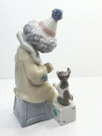 Lladró Pierrot with Puppy and Ball Figurine, Retired 2007 Handcrafted Spain A775