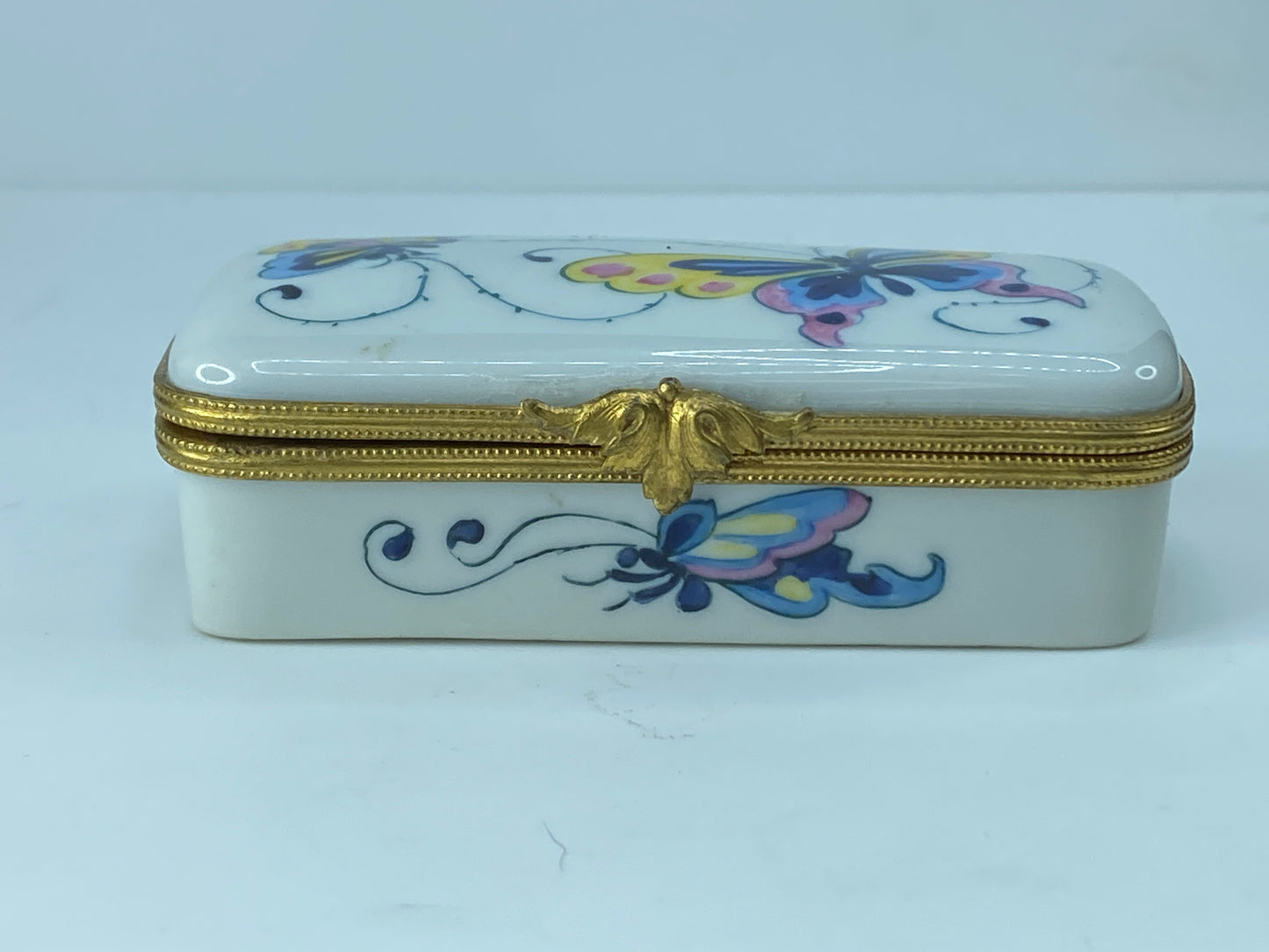 Limoges France "Butterflies lover" classic peint Main trinket A28