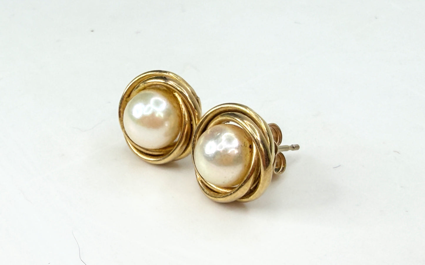 Vintage 14K Gold Pearl Nest Swirl Stud Earrings 7mm Pearl 11mm JR1939