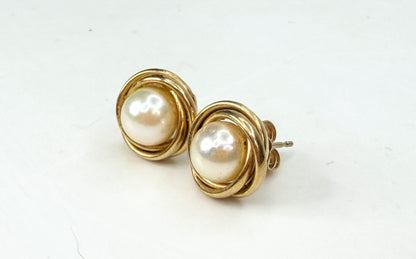 Vintage 14K Gold Pearl Nest Swirl Stud Earrings 7mm Pearl 11mm JR1939