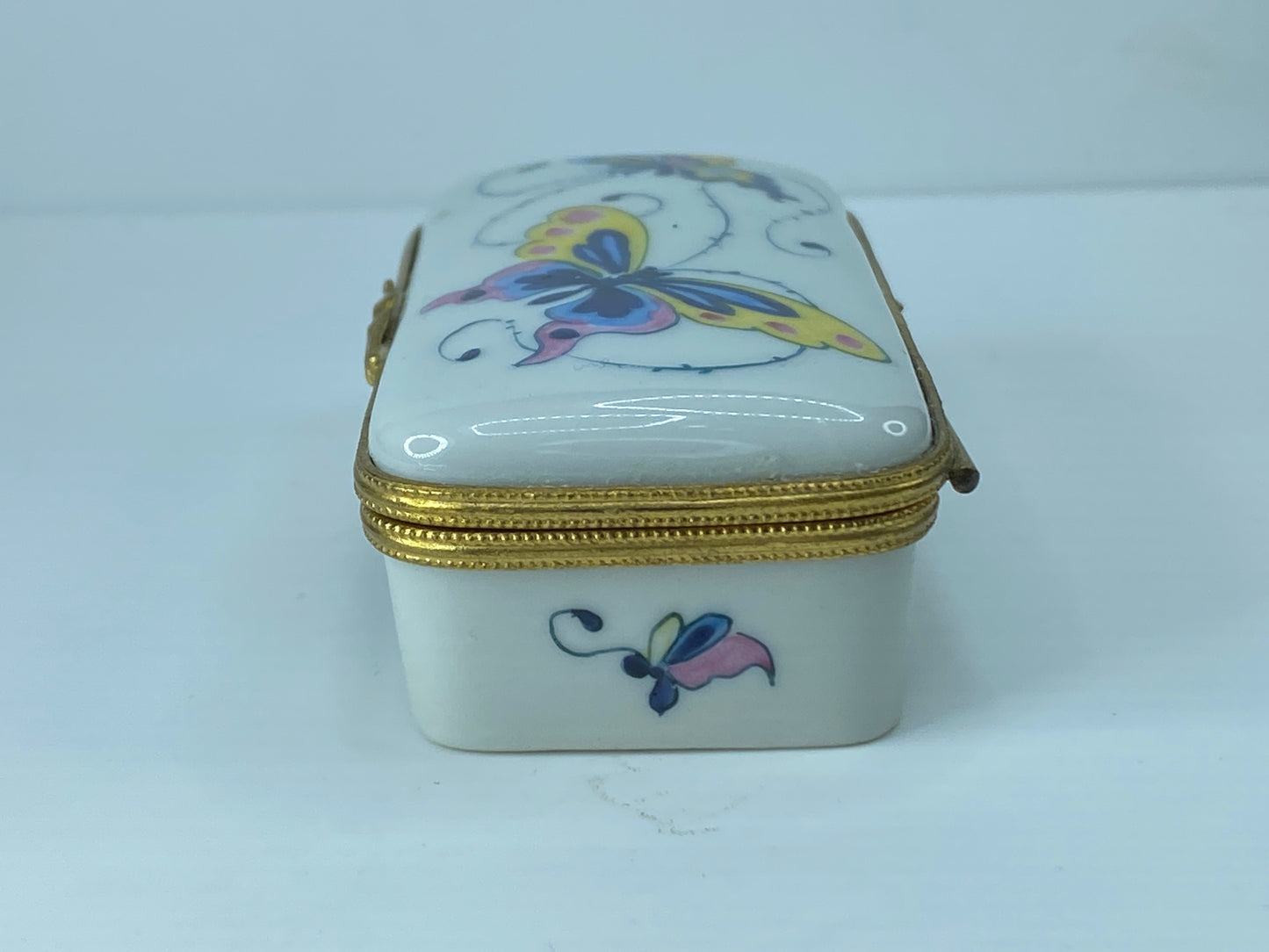 Limoges France "Butterflies lover" classic peint Main trinket A28