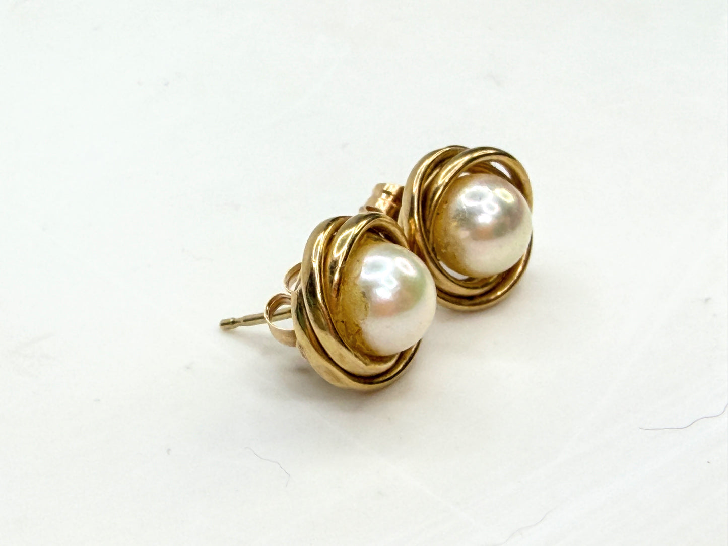 Vintage 14K Gold Pearl Nest Swirl Stud Earrings 7mm Pearl 11mm JR1939