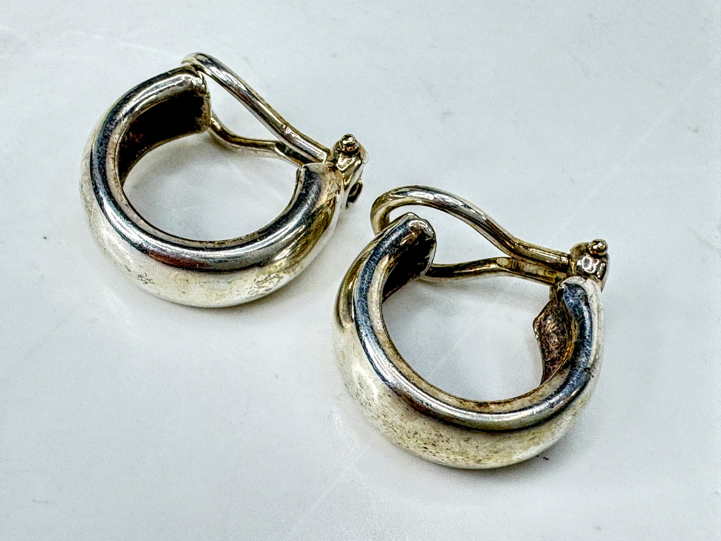 Vintage Tiffany & Co. Sterling Silver Small Hoop Omega Back Earrings 7.4g JR2010