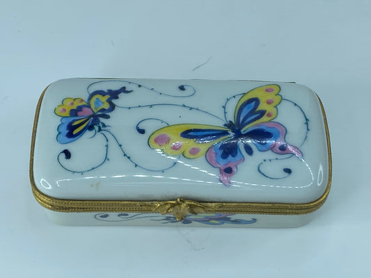 Limoges France "Butterflies lover" classic peint Main trinket A28