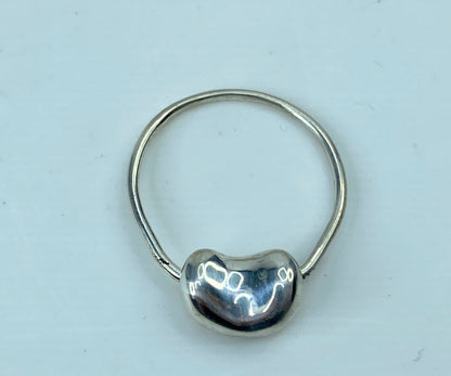 Beautiful Tiffany & Co. Elsa Peretti Rotating Bean Ring in Sterling Silver JR727