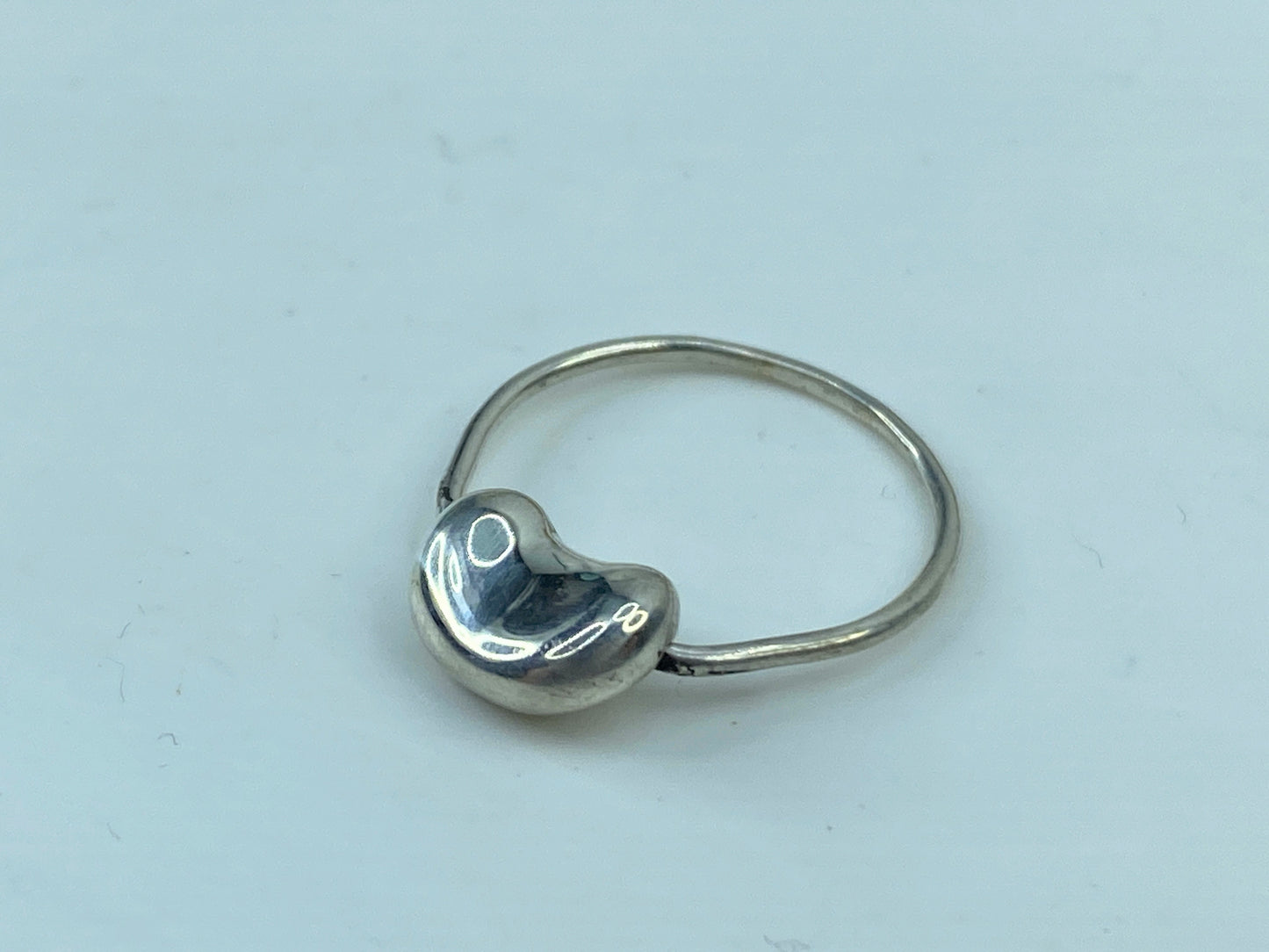 Beautiful Tiffany & Co. Elsa Peretti Rotating Bean Ring in Sterling Silver JR727